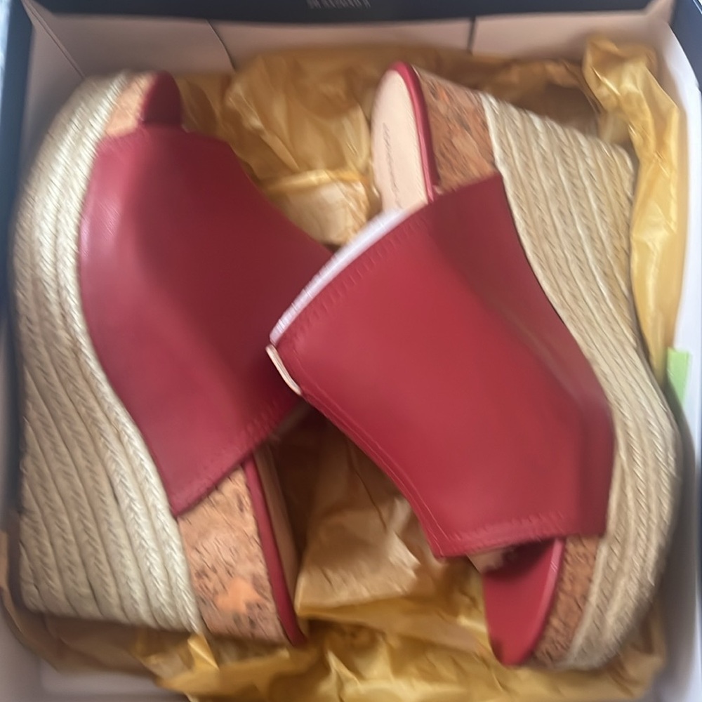 Adrienne Vittadini Red Wedges - Picture 7 of 7